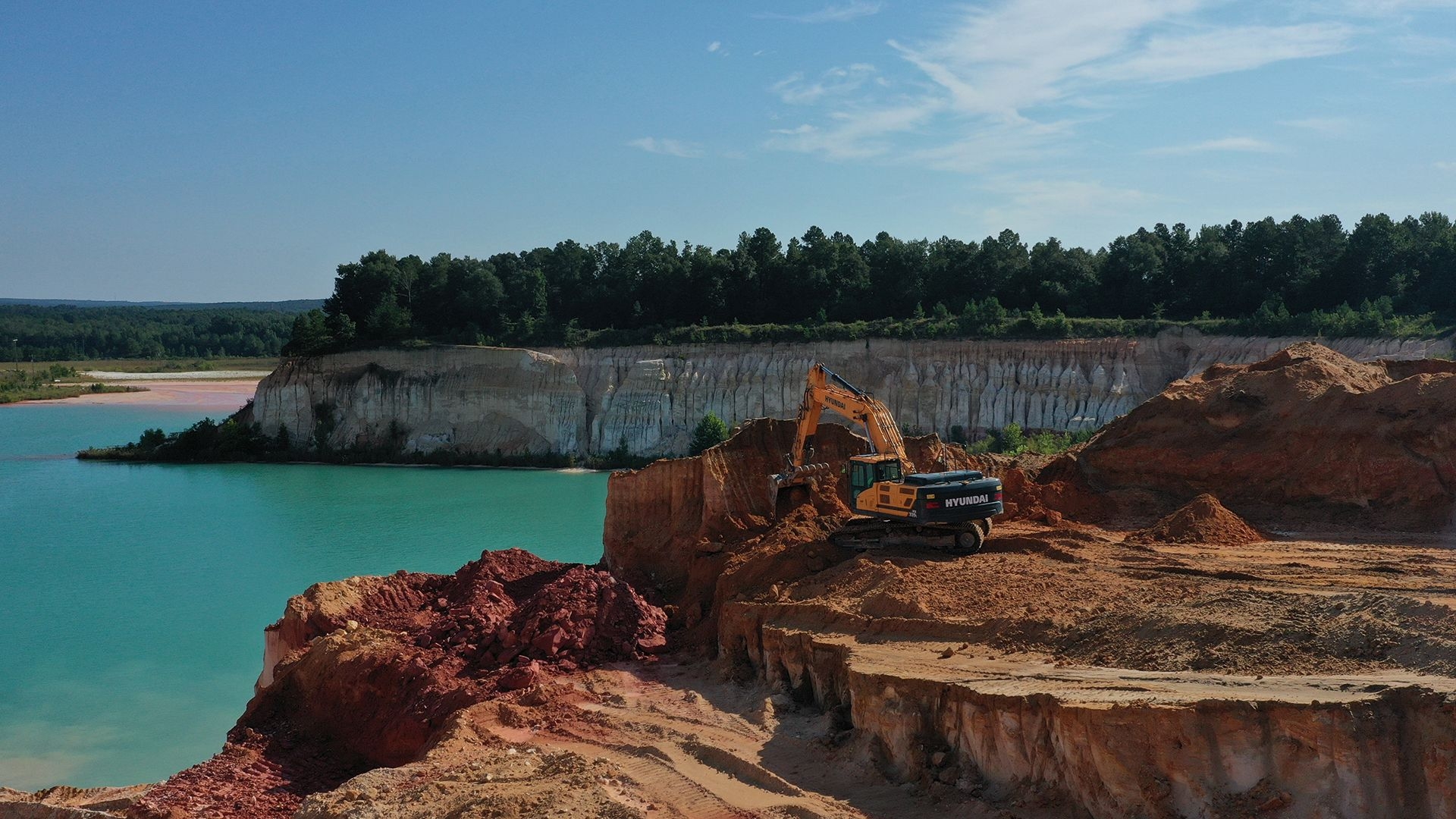 Atomic-Sand-May-Heavy-Equipment-HX330L-Excavator