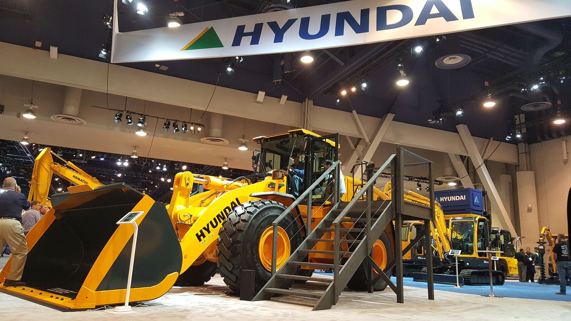 conexpo-loader-hl975