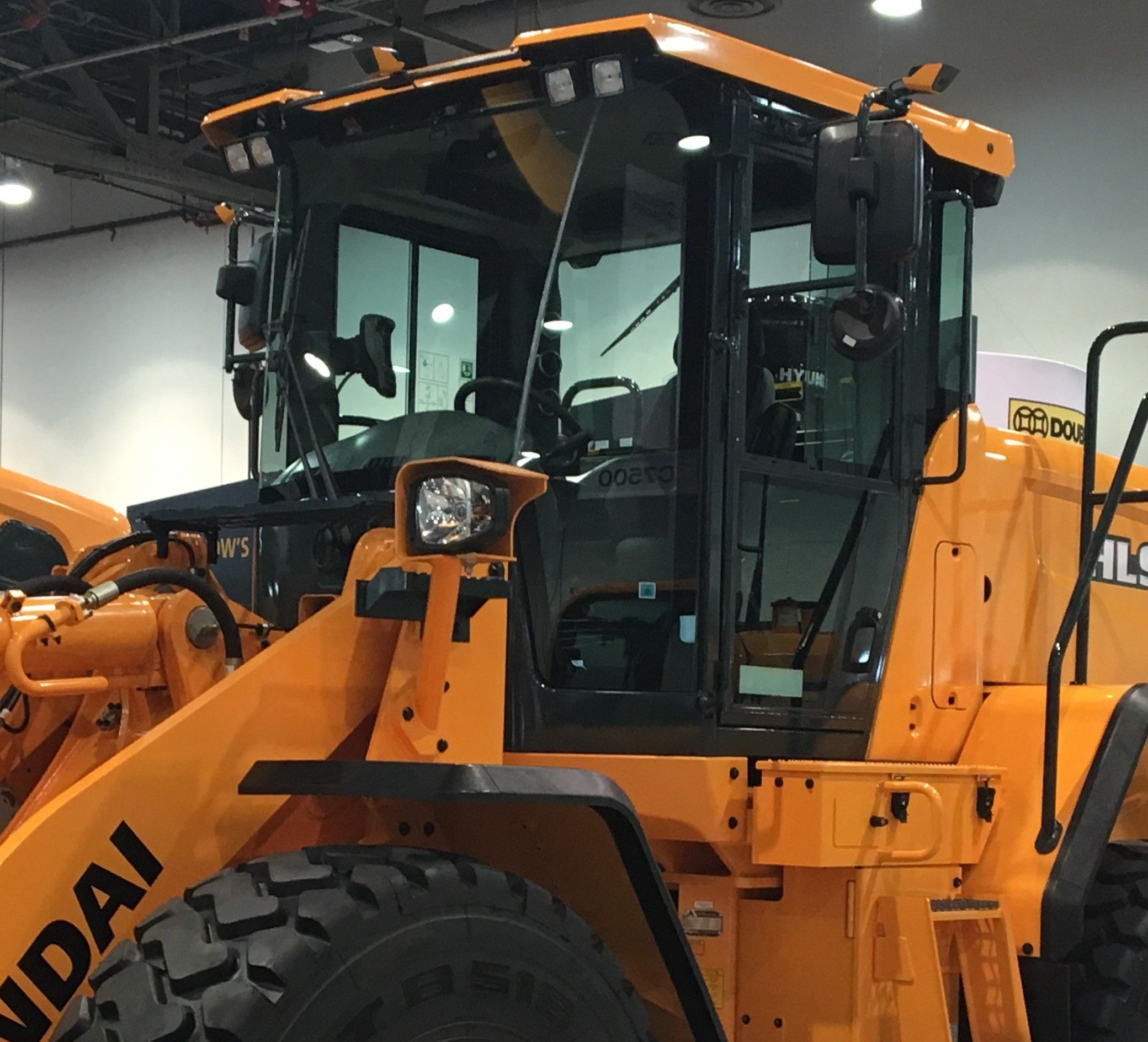 Hyundai Construction Equipment Americas Adds  All-Around View Monitoring to HL900 Wheel Loaders