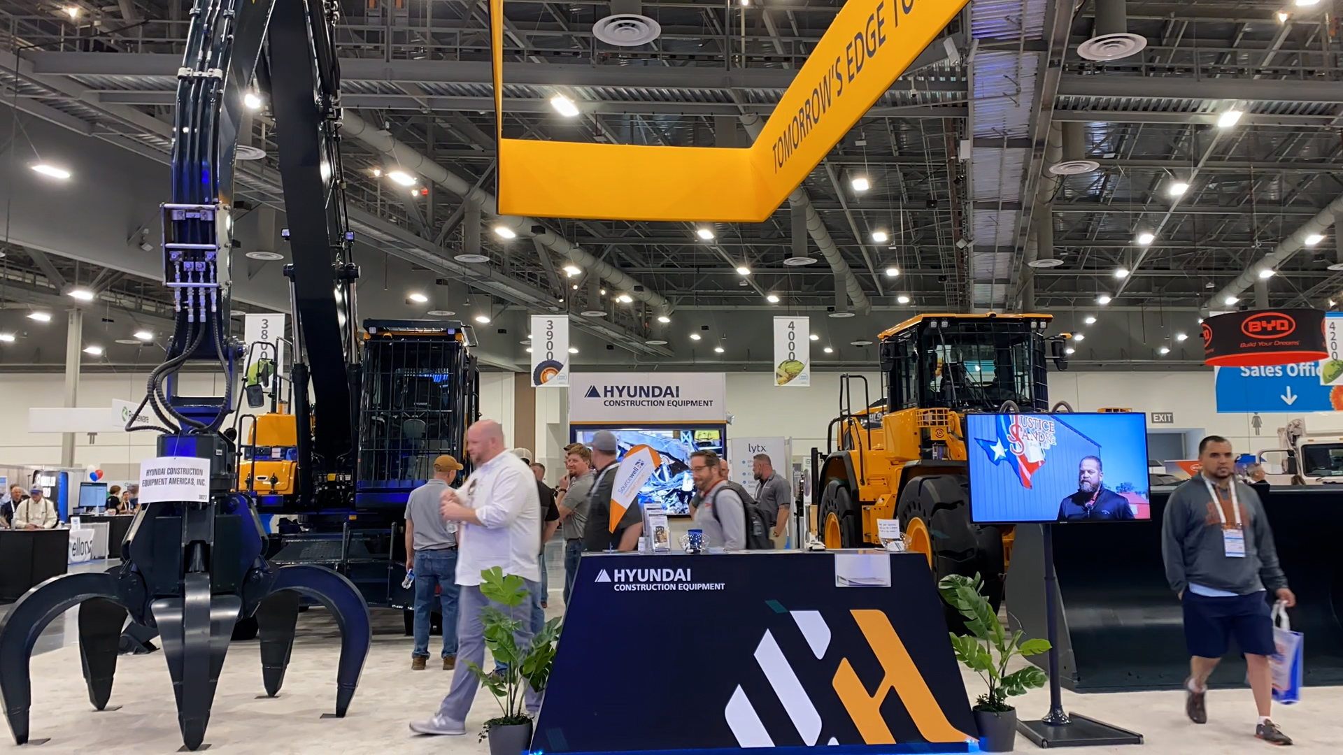 Hyundai Construction Equipment Attends Waste Expo in Las Vegas, NV, May 7th-9th